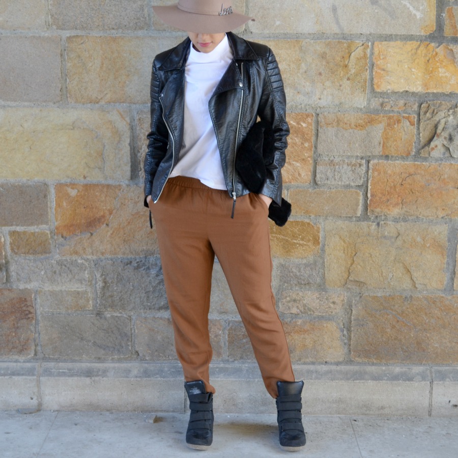 camel cargo joggers