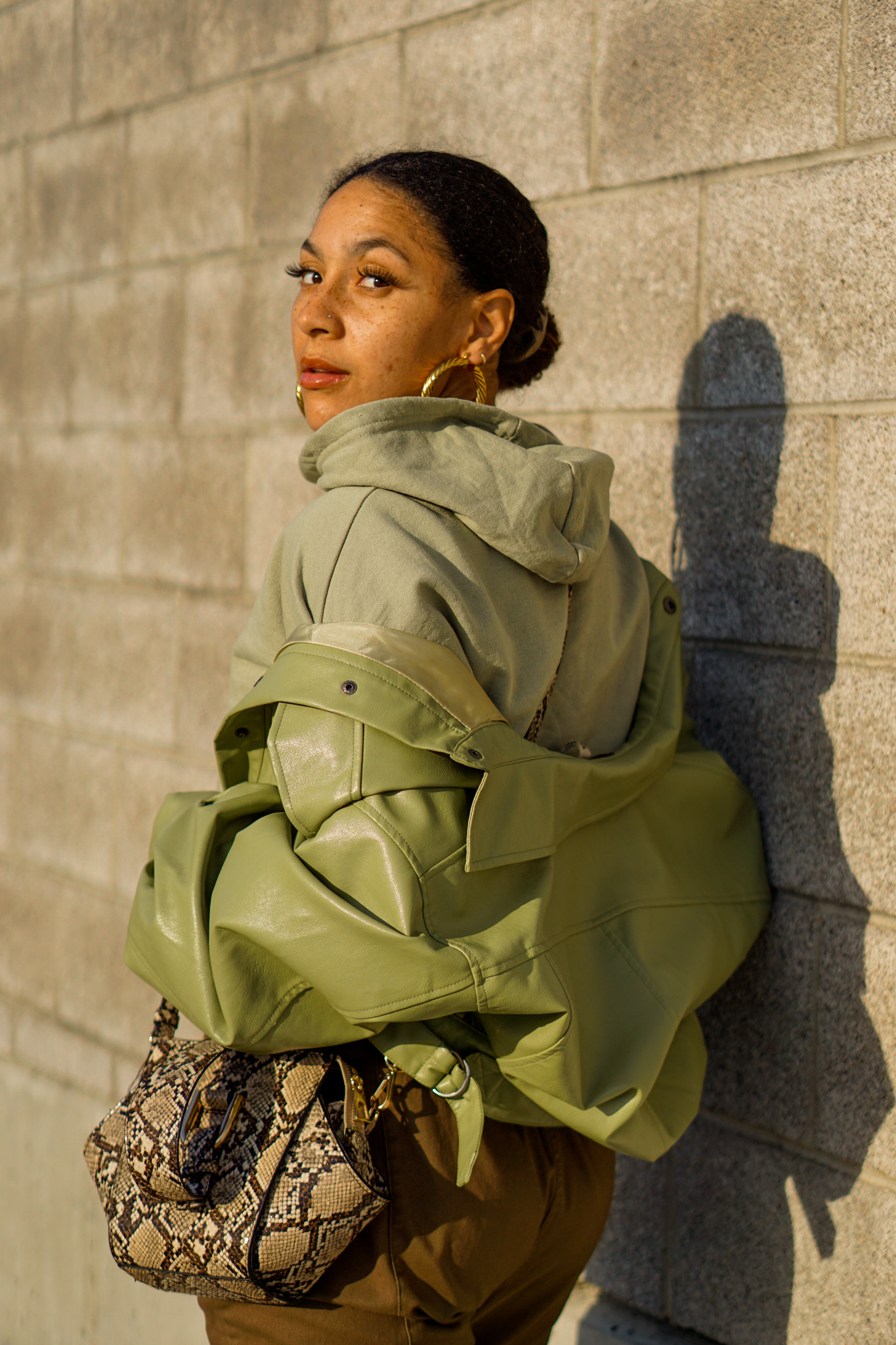 green monochrome outfit idea, black fashion blogger, green outfit street style, spring fashion black girl, spring fashion, how to wear green head to toe